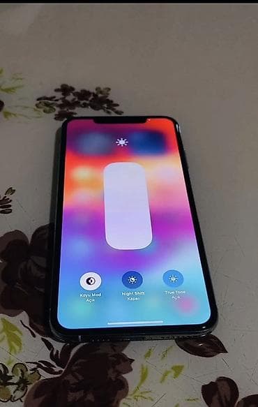 smart saat apple: IPhone Xs Max, Ağ, Face ID — 3