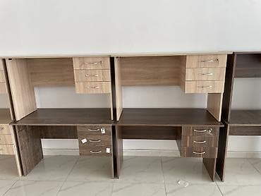 qara torpaq satışı: Yeni, İşçi üçün, Dördbucaq masa — 1