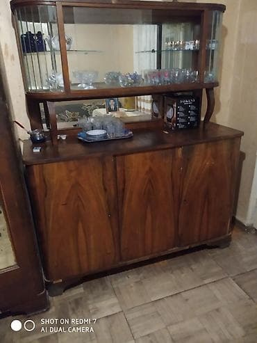 pol taxdaları: Taxta vitrinin-bufet - Material: masif ağac/şpon kombinasiya, klassik — 1