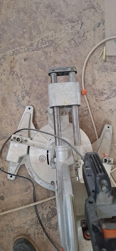 bosch mişar: Elektrikli gönye/kəsim mişarı – sürüşdürmə mexanizmi və bucaq — 1