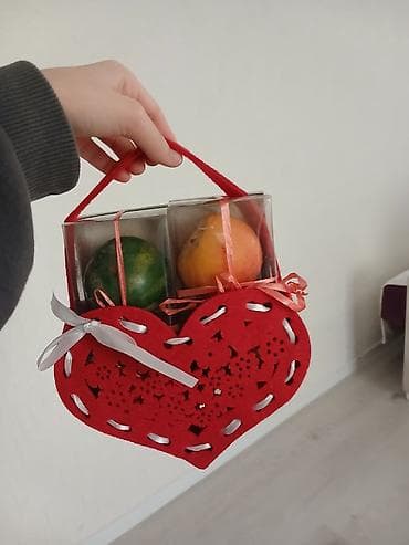 Hədiyyə səbəti, rəng - Qırmızı