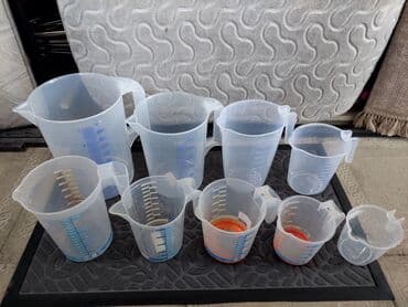 Mətbəx aksesuarları: Ölçü qrafinləri dəsti – şəffaf plastik, tutacaqlı və tökmə ağızlı - — 8