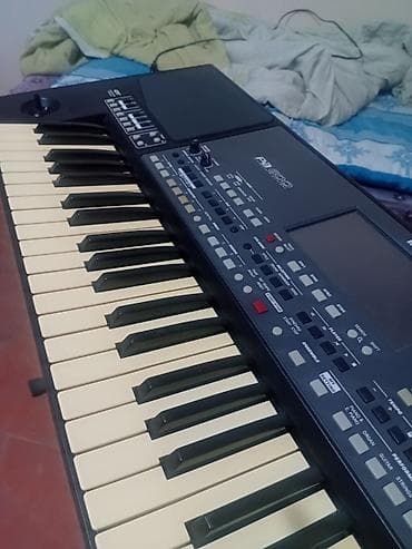 korg pa 700: Sintezator, Korg — 1