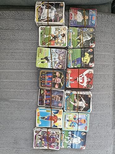 çoxlu oyun: 757 Kart var.Bunlardan 702-si Futbol,55-i isə Bravl stars kartıdır — 3