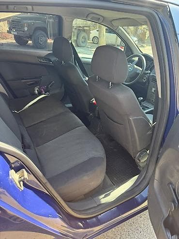 bmw e39 lip: Opel Astra H hatchback - Korpus: 5 qapı, tünd mavi rəng - Mühərrik — 8