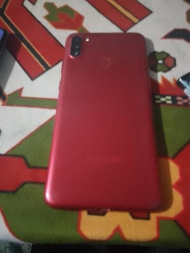 redmi 8 a: Samsung Galaxy A11, rəng - Qırmızı, Barmaq izi — 2