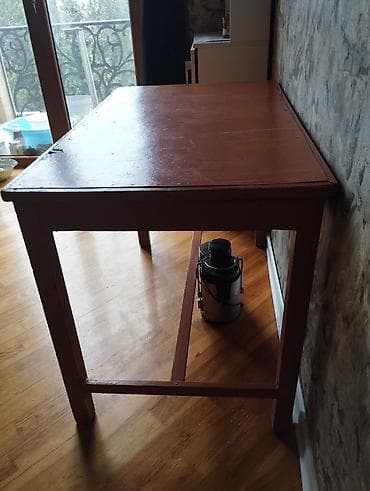 qara sade donlar: Stol 110 En 68 sm ayaqqdan 77 sm Bərk stoldur — 2