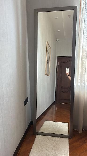 divar guzguleri: Güzgü Döşəmə üstü, Düzbucaqlı, Sadə, Çərçivə ilə — 1
