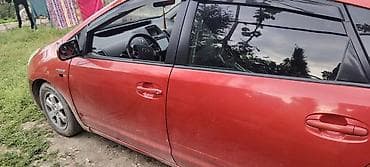 daewoo nexia 2010: Toyota Prius (2-ci nəsil) hibrid hetçbek - Rəng: qırmızı - Kuzov: 5 — 4