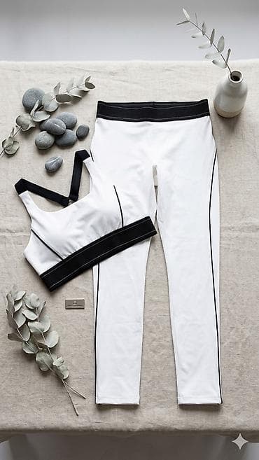 Qadın geyimləri: Qadınlar üçün idman dəsti – bra və tayt - Rənglər: ağ/qaralı — 1
