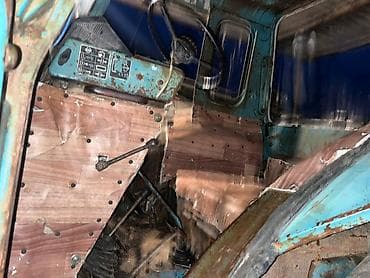 traktör: Traktor MTZ 80 Belarus – mavi kabinli, arxa üç nöqtəli asqı sistemi və — 3