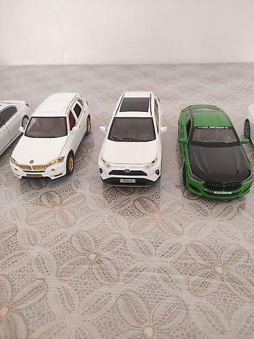 Məhsul: Kolleksiya üçün metal die-cast model avtomobillər (1:24 və — 3