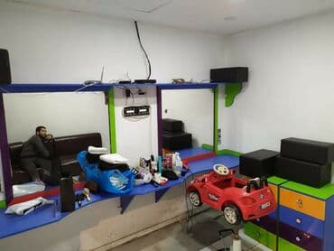 usaq kreslolari: Uşaq salonu ücün mebel. 2 güzgü 1*1m. 2 tumba ( teker üste ) 2 polka — 3