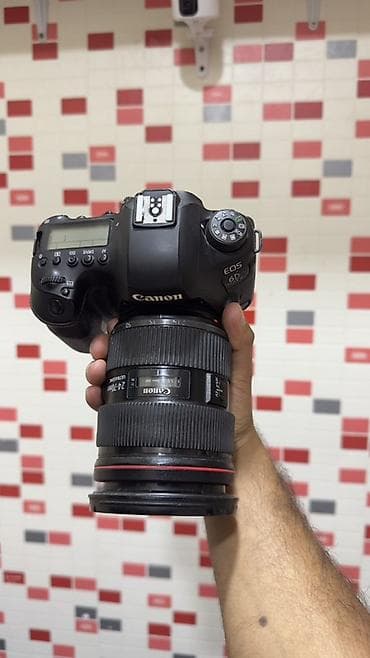 canon eos 6d: Canon EOS 6D Mark II + Canon EF 24-70mm f/2.8L (II) dəst Məhsulun — 3