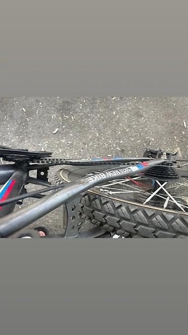 velesiped: Velosiped – şəhər və yüngül off-road üçün Xüsusiyyətlər: - Çərçivə — 4