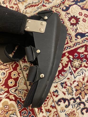 Tibbi lampalar: M ölçü(38-41 ölçü) 200 azn alınıb. Çox az istifadə olunub. Taxan — 3