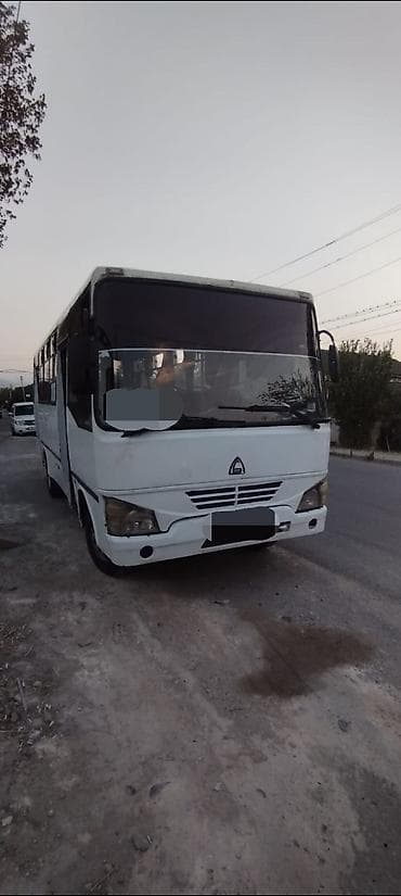 bolt sürücüsü: Marşrut/şəhərdaxili daşınma üçün orta ölçülü avtobus - Korpus: ağ — 5