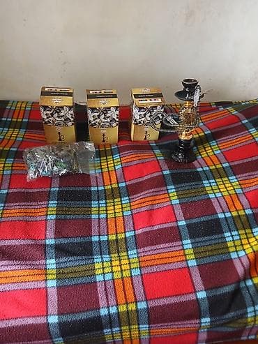 vape qelyan: Kiçik ölçülü, qara və qızılı rənglərdə olan bu qəlyan dəsti, evdə və — 1