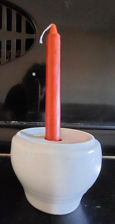 guzgu samdan: Şamdan ag reng her iki teretin istifade etmek olur. arxasina uzun şam — 2