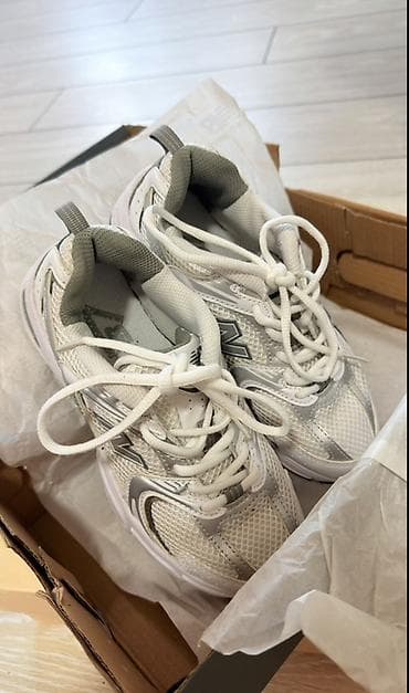 krosovkalar: New Balance 530 idman ayaqqabısı
36,5 olcu — 3