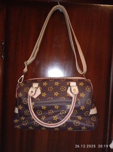 Женская одежда: Комплект сумок — 7