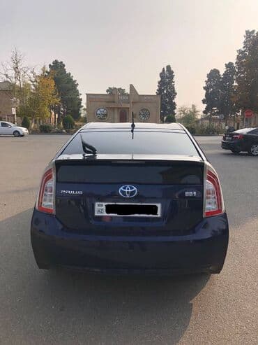kia islenmis ehtiyat hissələri: Toyota Prius: 1.8 l | 2015 il — 5