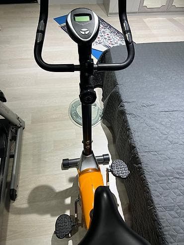 CD, DVD disklər və kassetlər: Marshall Fitness qaçış trenajoru - Elektrikli qaçış yolu, geniş panel — 5