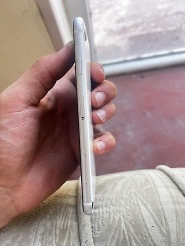 iphone s5 mini: IPhone SE 2020, 64 GB, Ağ, Qırıq — 2
