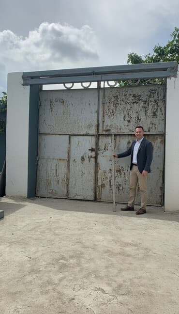 qapılar dunyasi: Dəmir Həyət darvazası, Yana açılan, Mexaniki, Qapı ilə, rəng - Boz, Kredit yoxdur — 1