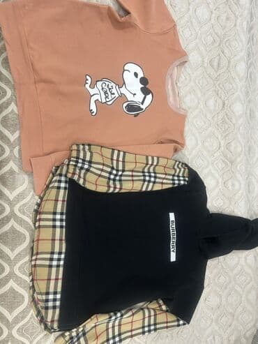 Tavalar: Uşaq üçün 2 ədəd sweatshirt dəsti. 1) Şaftalı rəngli sweatshirt: - Ön — 4