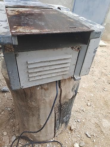 taxda yonan: Ağır tip stolüstü yonma/qırxma dəzgahı (reysmus/şimşətləmə planer) - — 2