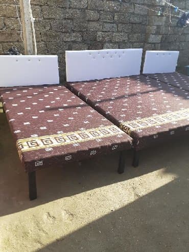 Ev üçün mebel: Kravat taza 
Hazırı var 
Çatdırılma münasib qiymata — 1