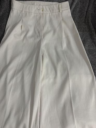 Ağ rəngli klassik şalvar enli

Olcu xs-S
ic gostermir