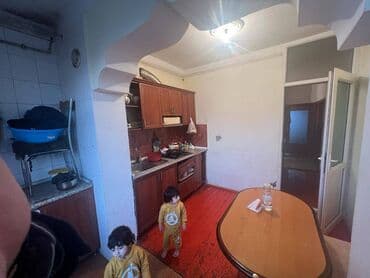 rabocide satilan evler: Bakı, 3 otaqlı, Köhnə tikili, m. İnşaatçılar, 85 kv. m — 9