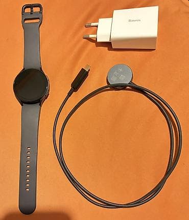 samsung gear: Б/у, Смарт часы, Samsung, Сенсорный экран, цвет - Черный — 1