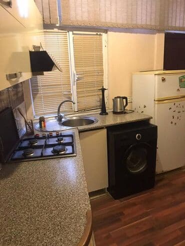 аренда дома на длительный срок: Nəsimi rayonu,28 may metrosu,28 Mollun yanında yerləşən3 mərtəbəli — 8