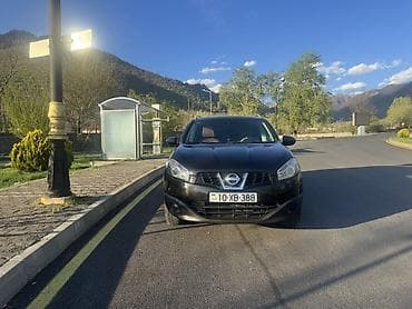 lizinqlə satılan avtomobillər: Nissan Qashqai: 2 l | 2010 il Ofrouder/SUV — 2