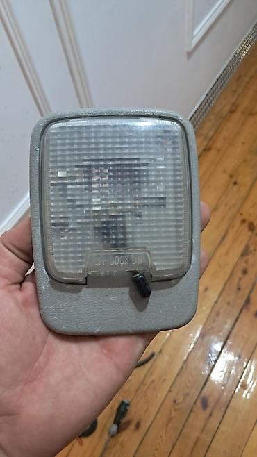 suru: Avtomobil salon tavan lampası (dome light) mitsubishi pikap — 1