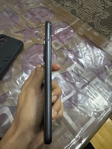 telefon divar kağızları 2022: Model: Redmi (AI-CAM Photography System) Rəng: Qara/boz ton Ekran: Tam — 4