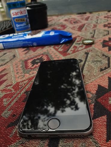 samsung es 24: IPhone SE, Gümüşü, Barmaq izi — 3