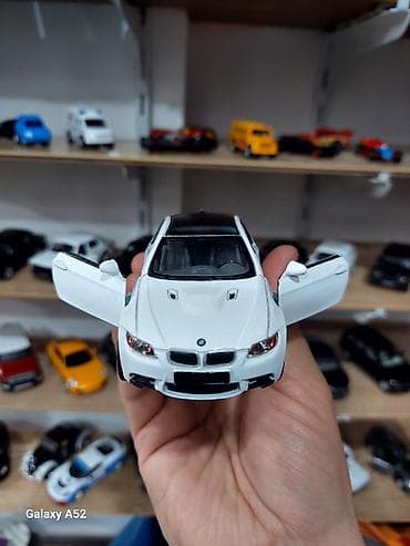 Kinsmart 2009 BMW M3 Coupe die-cast model maşın - Miqyas: 1:36 — 3