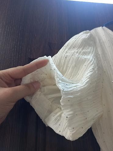 Donlar: Ağ rəngli maxi paltar - Model: Qırış effektli, yüngül və axıcı maxi — 3