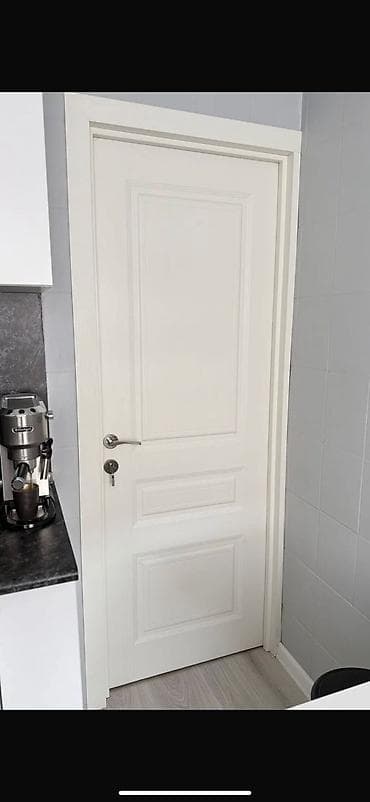 Tavan: Qonaq otağı üçün İşlənmiş Otaq qapısı Plintus ilə, Zəmanətsiz, Ünvandan götürmə — 1