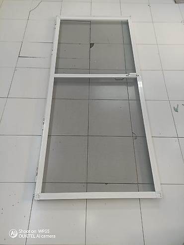 Qapı setka aliminum çərçivə daxilində. Uzunluğu 216sm eni 96 sm normal — 1