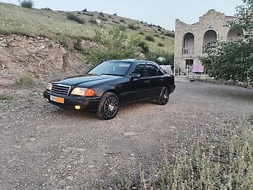 bmw e60 m: Mercedes-Benz C-Class: 1.8 l | 1996 il Sedan — 1