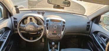 продажа подержанных автомобилей: Kia Ceed: 1.6 л | 2010 г. Хэтчбэк — 14