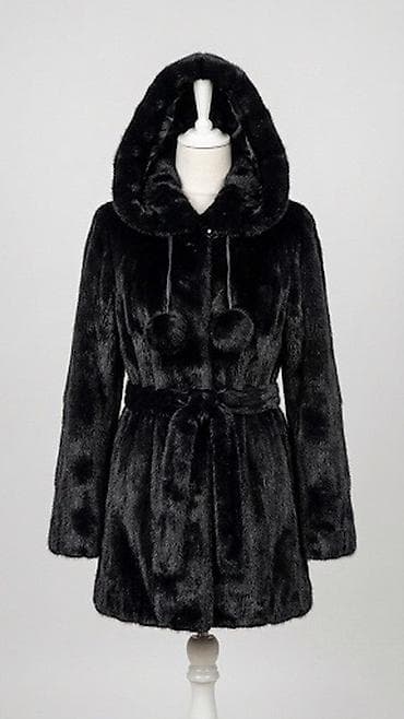 Kalyev markasına aid kürk, yenidir heç geyinilməyib, etiketinə qədər