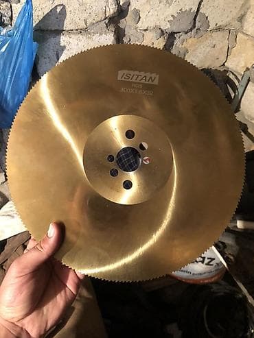 islenmis plastik qapi pencere: Metall üçün diskli kəsici dəzgah - Aşağıdakı fotolarda olan ağır tip — 4