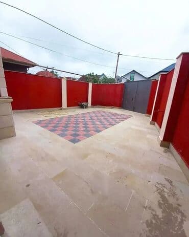 binəqədi qəsəbəsində satılan həyət evləri: Binəqədi qəs. 3 otaqlı, 90 kv. m — 10