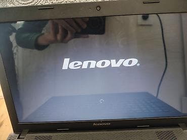 Lenovo noutbuk Xüsusiyyətlər: - Korpus: mat qara, üst qapaqda Lenovo